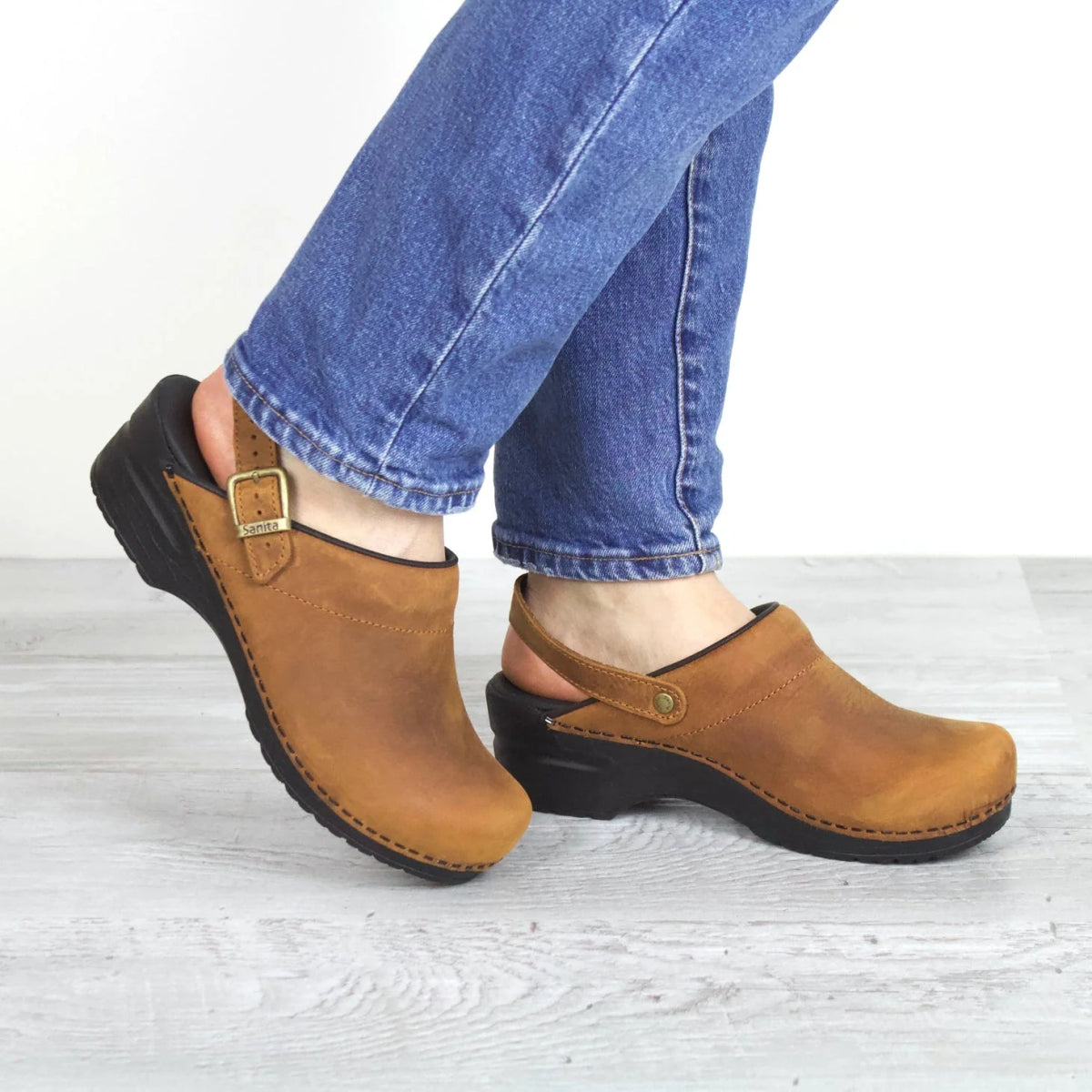 Sanita Morse Womens Clog In Chestnut - TLW Shoes