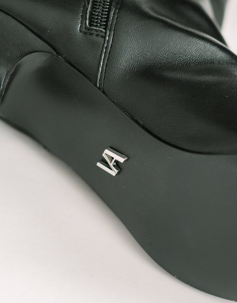 Alice Boots Black - TLW Shoes