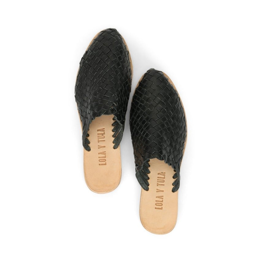 HAND WOVEN LEATHER SLIDES // BLACK - TLW Shoes
