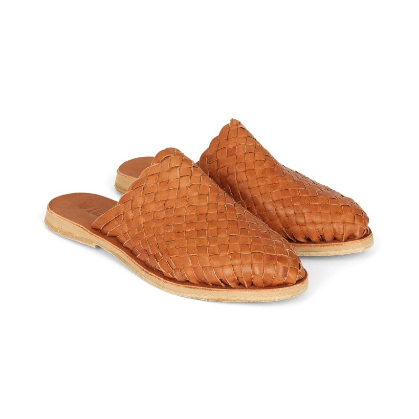 HAND WOVEN LEATHER SLIDES // CAMEL - TLW Shoes