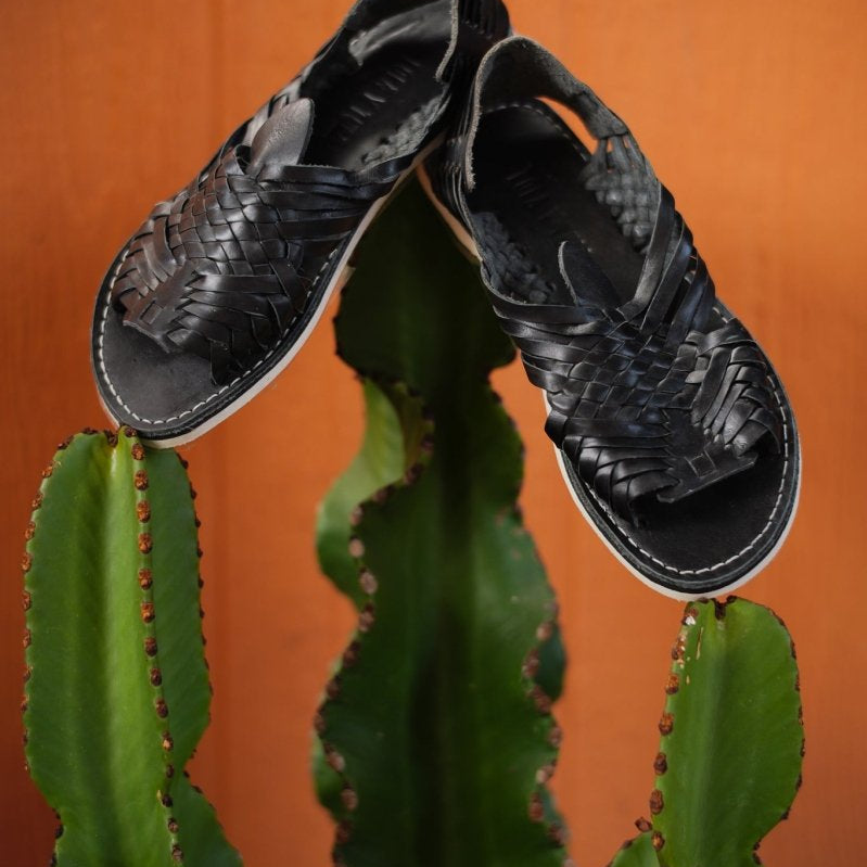 BLACK LEATHER PACHUCO HUARACHE - TLW Shoes