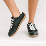 Taylor Sneakers Black - TLW Shoes
