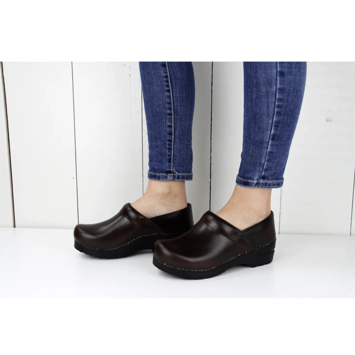 SANITA PROFESSIONAL CABRIO WOMEN CLOG IN BROWN - TLW Shoes