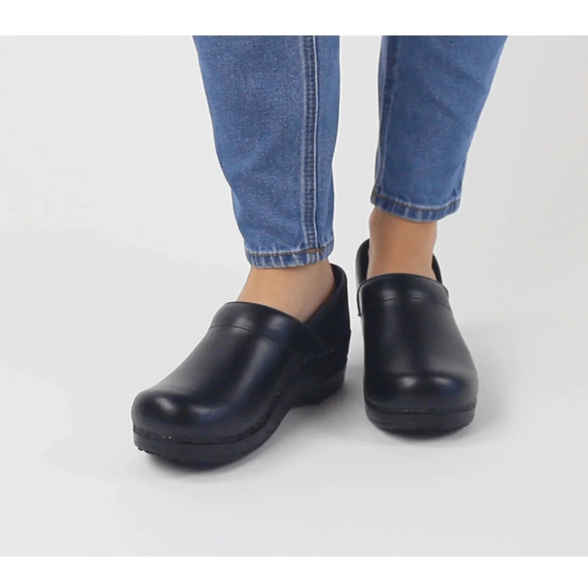 SANITA AUBREY WOMEN CLOG IN BLACK - TLW Shoes