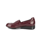 WALKING CRADLES WC DANNON WOMEN LOAFER IN BERRY CRINKLE PATENT - TLW Shoes